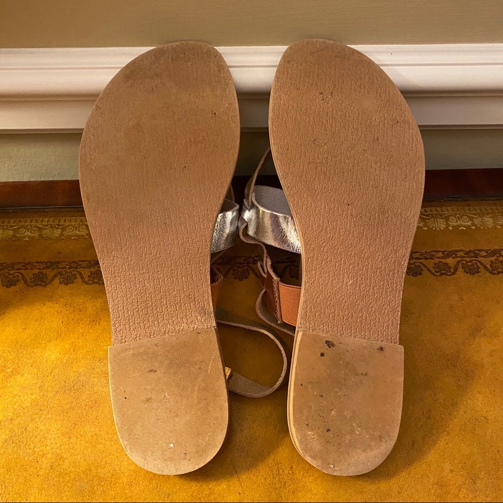 Matisse Princeville Gold Silver Sandals - Picture 8 of 9